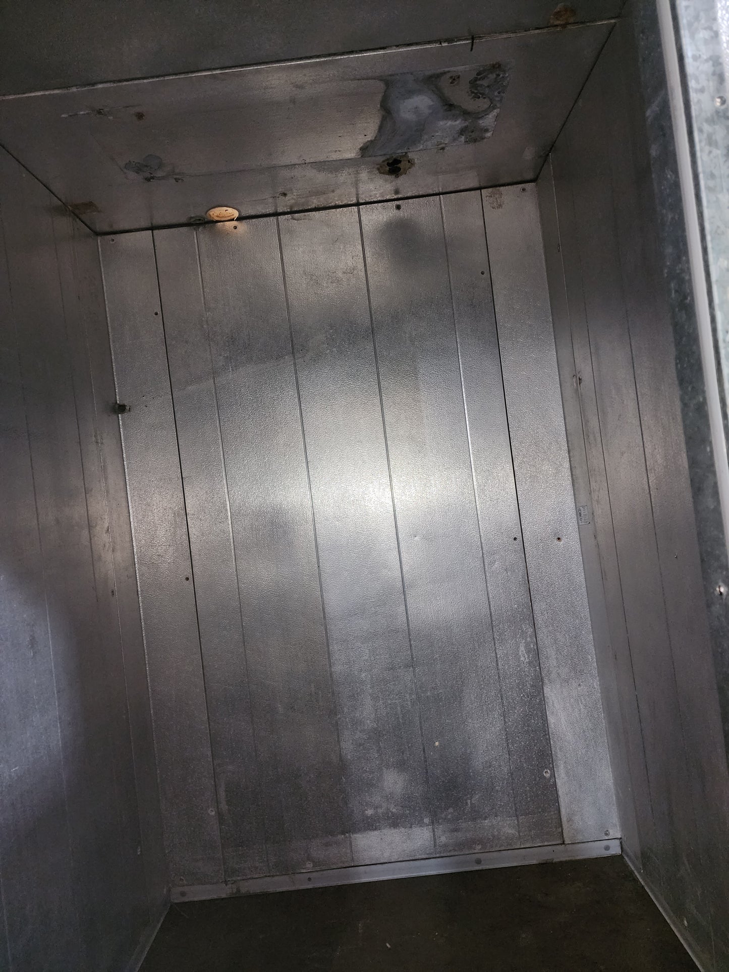 6' x 6' x 8' 4" - Walk in cooler w/man door & 1/2 HP unit - No floor