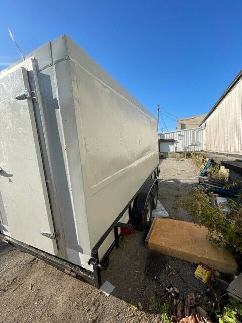 used walk in cooler or freezer on used trailer 8 x 16 x 94''