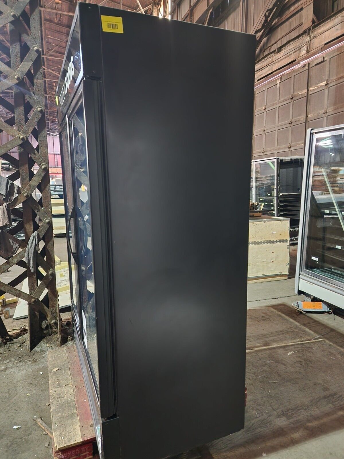 True 54 1/8" Two Section Display Freezer w/ Swing Doors GDM-49F-HC~TSL01