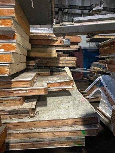 Wholesale lot of ~ 120 used walk in cooler and freezer panels varying size READ