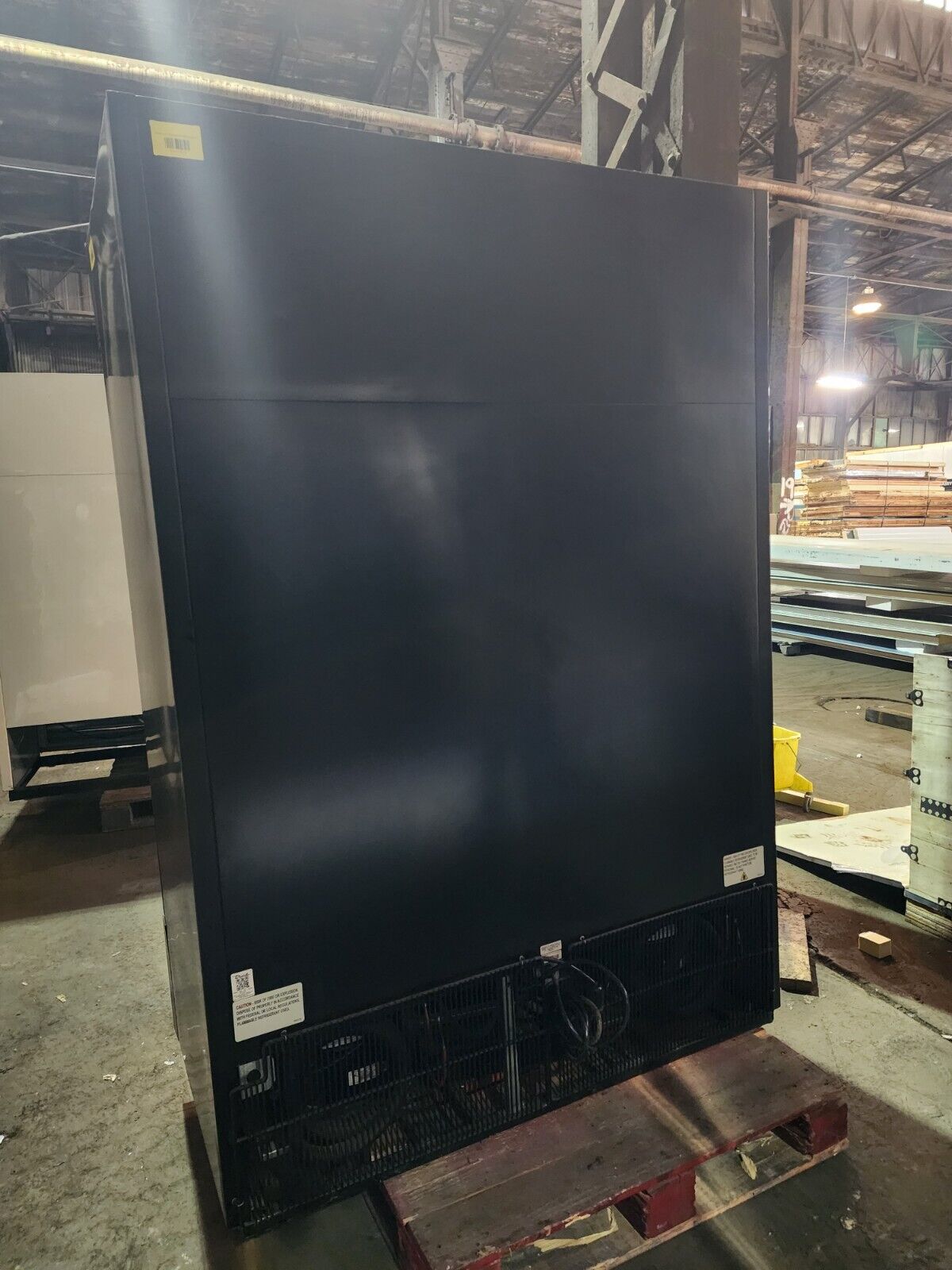 True 54 1/8" Two Section Display Freezer w/ Swing Doors GDM-49F-HC~TSL01