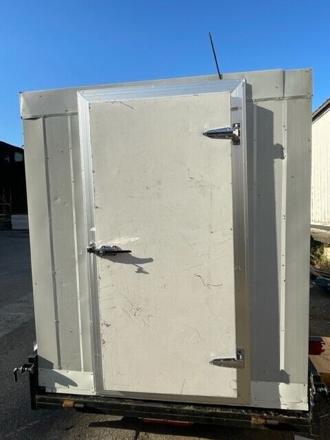 used walk in cooler or freezer on used trailer 8 x 16 x 94''
