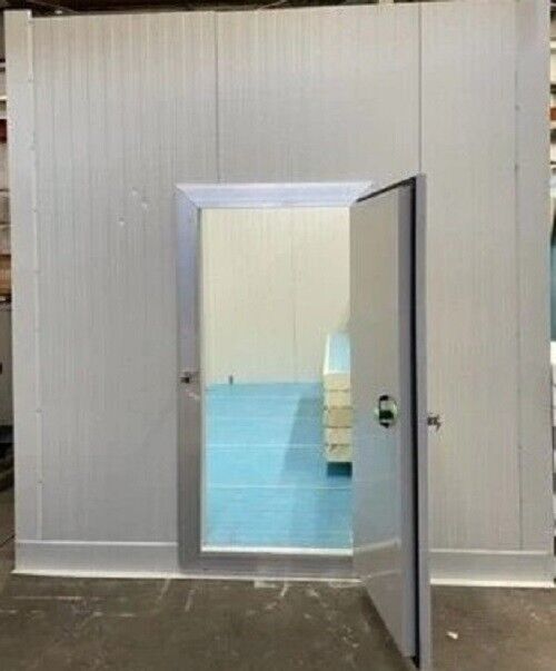 Walk-In Cooler with Refrigeration System A00561