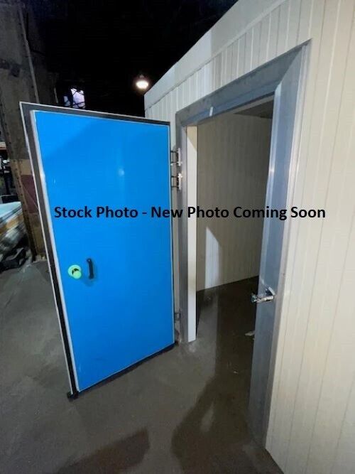 Walk-In Cooler with New Refrigeration System Included A00571
