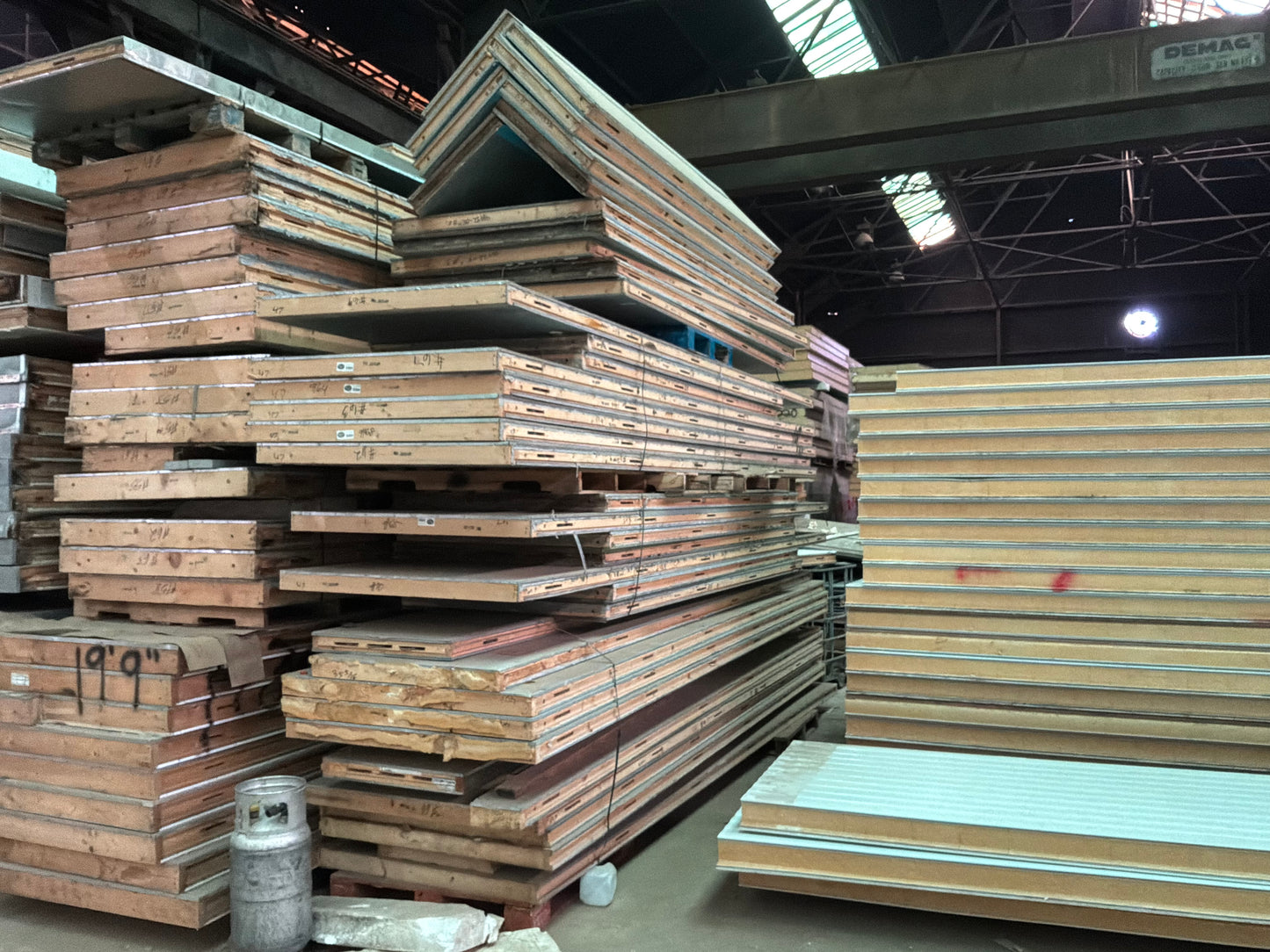 Lot of 30 Used Panels 11’8” and 18’3” w/ Corners