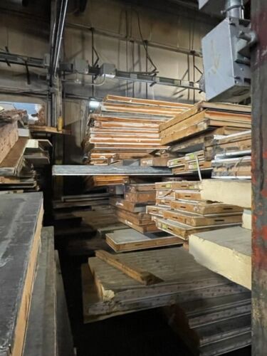 Wholesale lot of ~ 140 used walk in cooler and freezer panels varying size READ