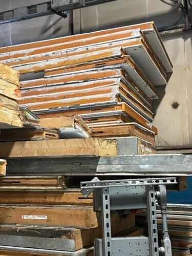 Wholesale lot of ~ 140 used walk in cooler and freezer panels varying size READ
