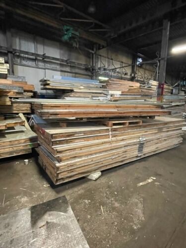 Wholesale lot of ~ 120 used walk in cooler and freezer panels varying size