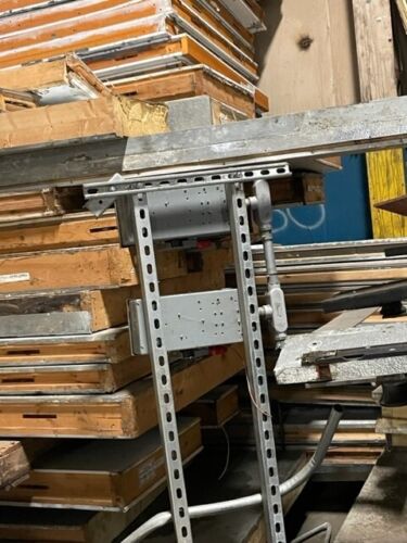 Wholesale lot of ~ 140 used walk in cooler and freezer panels varying size READ