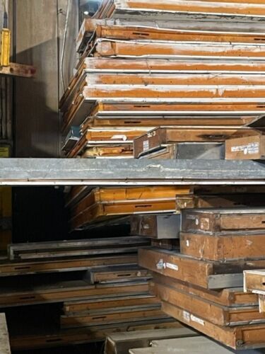 Wholesale lot of ~ 140 used walk in cooler and freezer panels varying size READ
