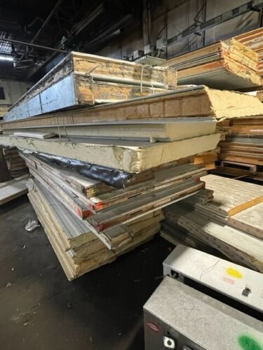 Wholesale lot of ~ 140 used walk in cooler and freezer panels varying size READ
