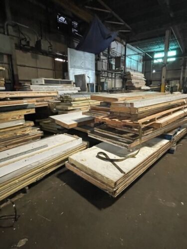 Wholesale lot of ~ 100 used walk in cooler and freezer panels varying size