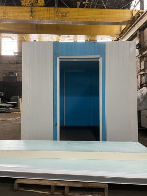 New Scratch & Dent 8' x 10' x 8' Walk-in Cooler with new 1/2HP refrigeration