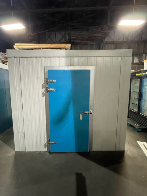 New scratch and dent 9' x 10' x 8' walk-in freezer w/ floor & 2HP refrigeration system