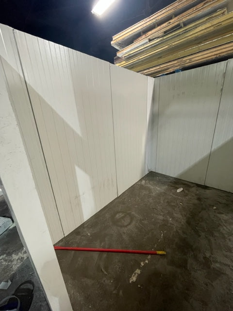 New scratch and dent 8' x 10' x 8' walk-in cooler & 1/2HP refrigeration system