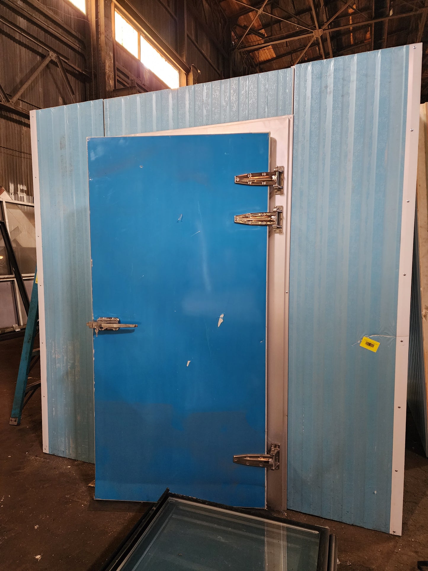7' 4" x 15' 4" x 7' 6" - Walk in cooler w/man door - No floor or ceiling