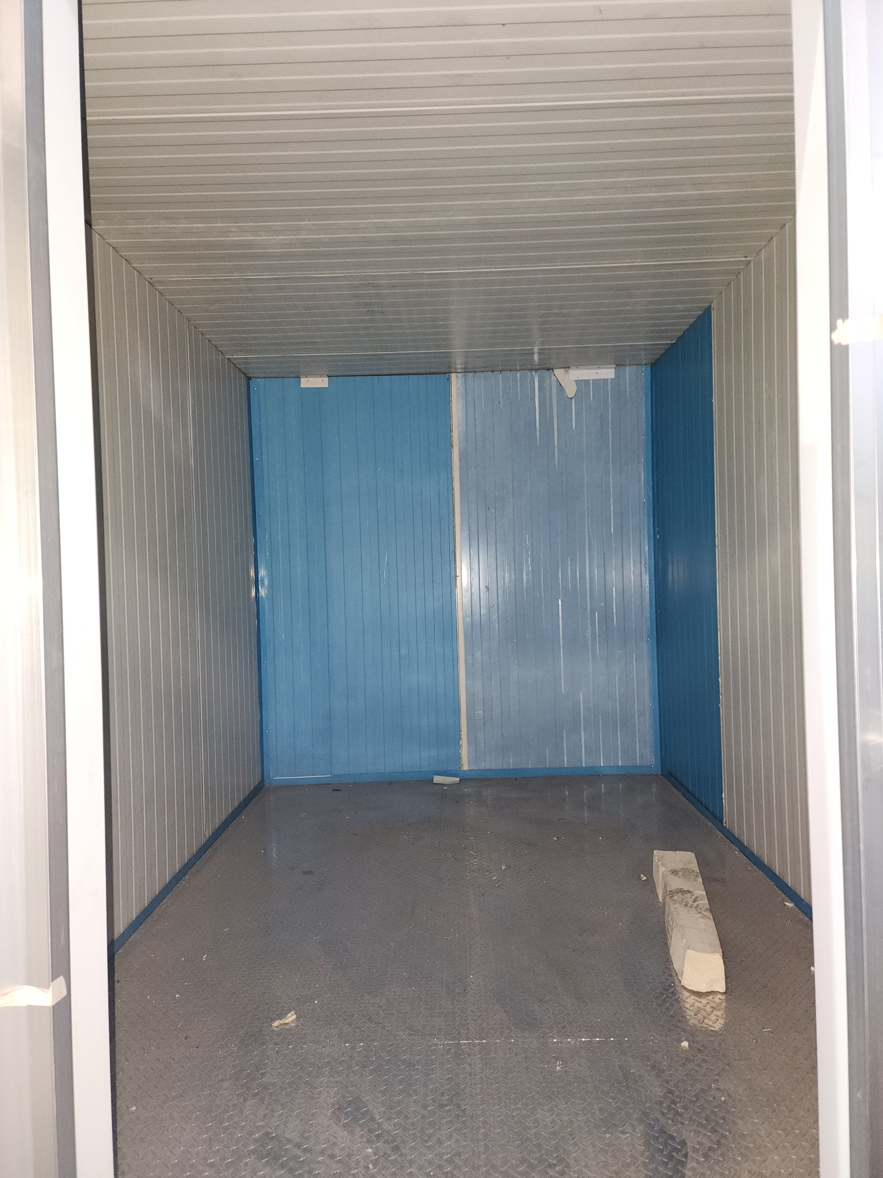 8' 1" x 12' x 8' 4" Walk in freezer w/ man door, ceiling & floor w/ 3/4 HP unit (Built as unit for outdoors)