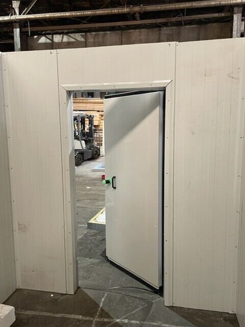 Walk-In Cooler with new Refrigeration System
