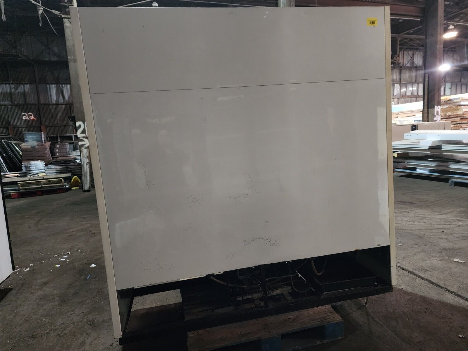 True 78" three section glass door merchandiser GDM-72-HC~TSL01