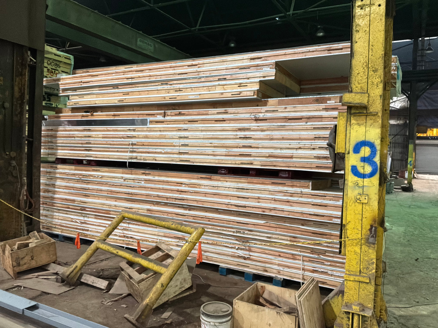 Lot of Used Panels 19’ to 21’ w/ Corners Appx. 50 Pieces