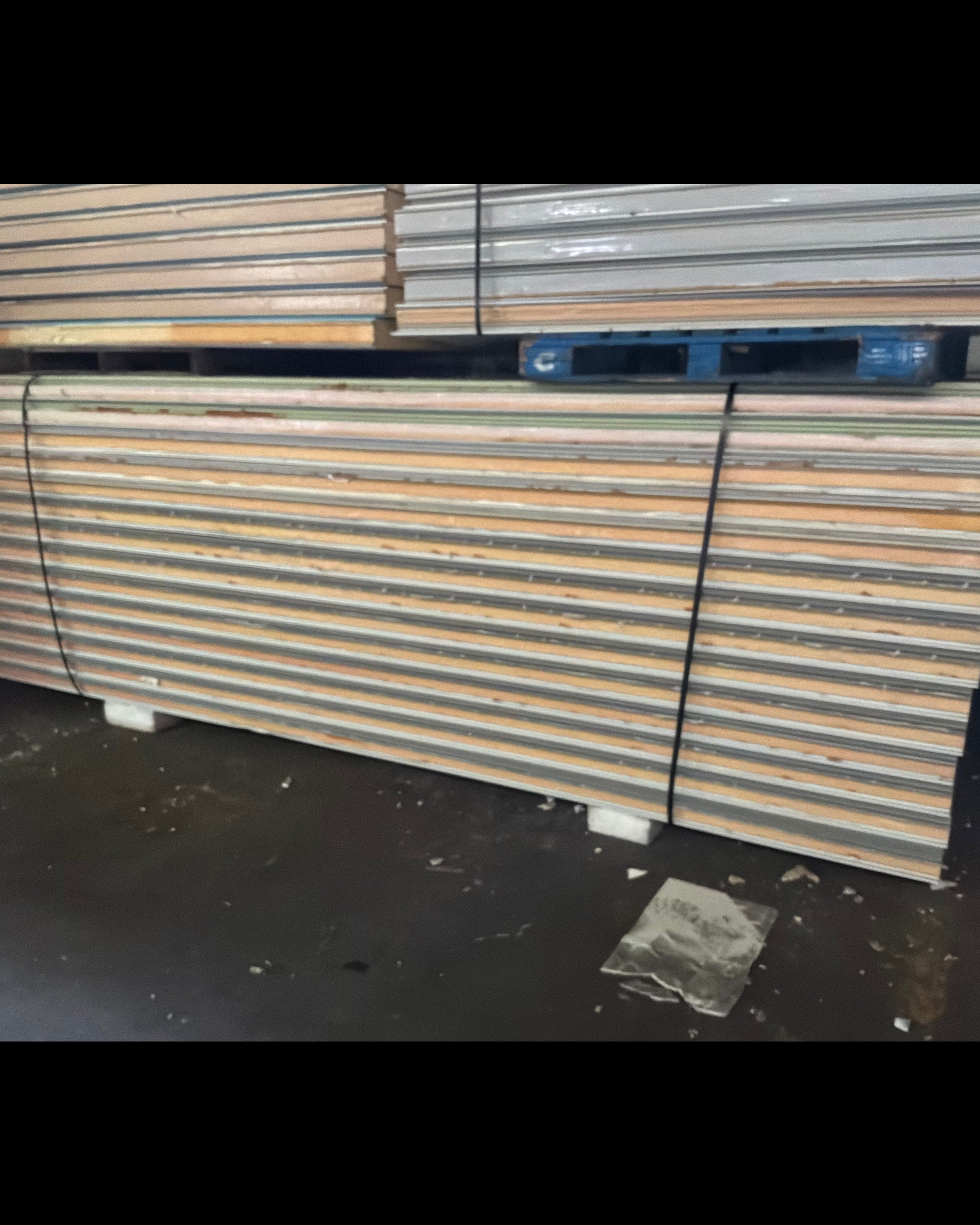 Lot of 14 Used 14’ Tongue In Groove Panels 4” Thick