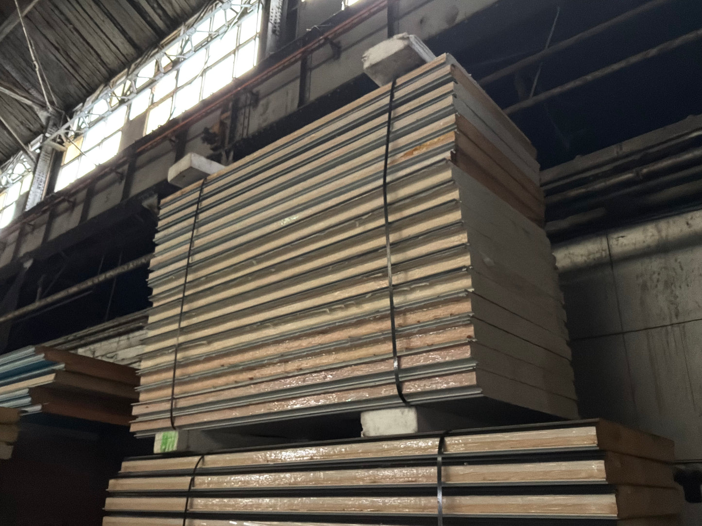 Lot of 17 7’ 10” Tongue In Groove Panels 4” Thick