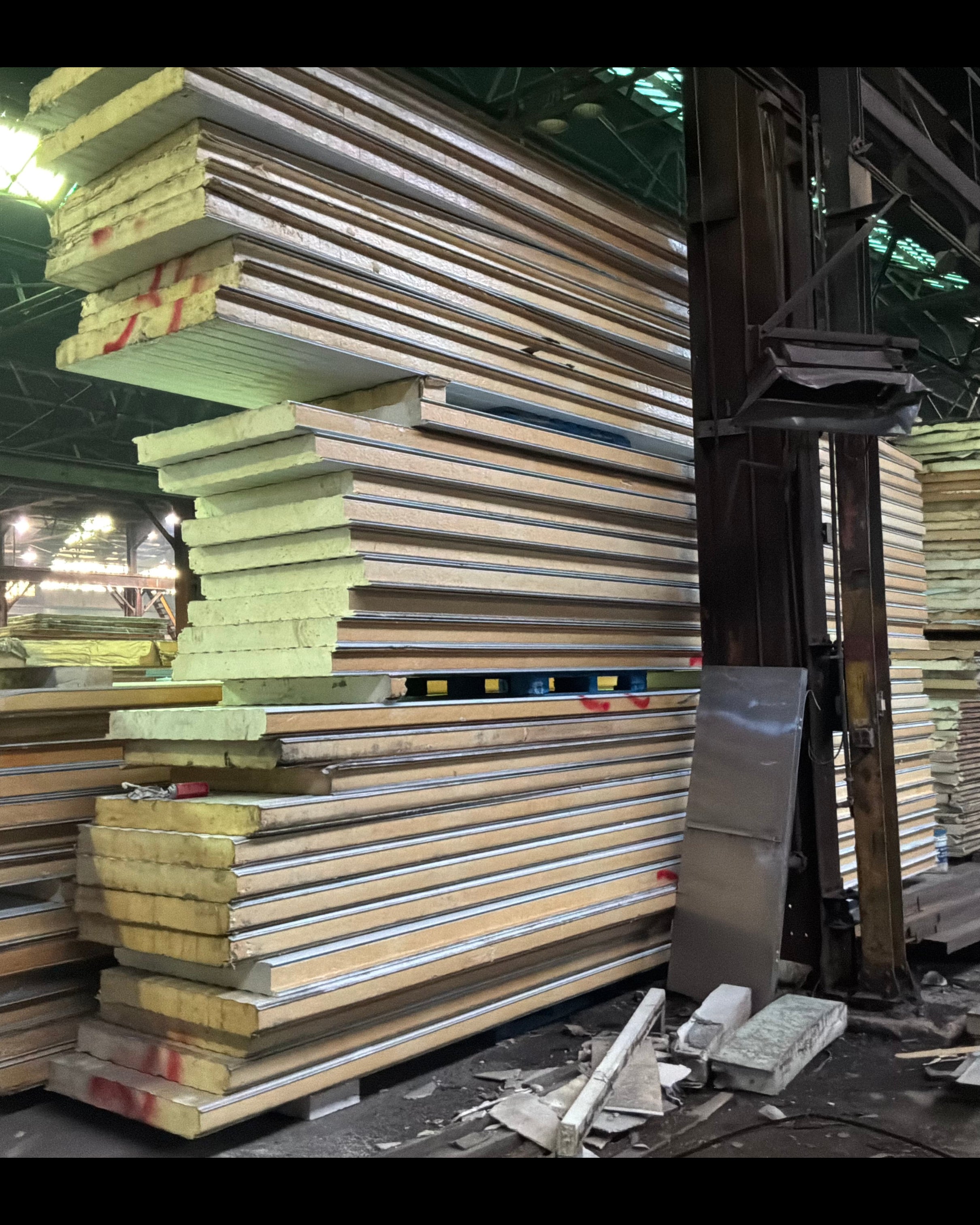 Lot of 33 Used 5” Thick Panels Lengths from 15’ - 17’