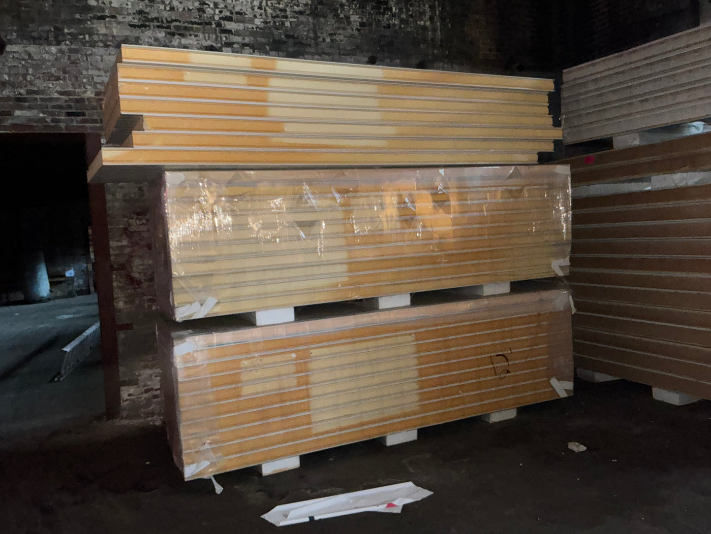 Lot of 27 New Scratch and Dent 12’ Panels 4” Thick