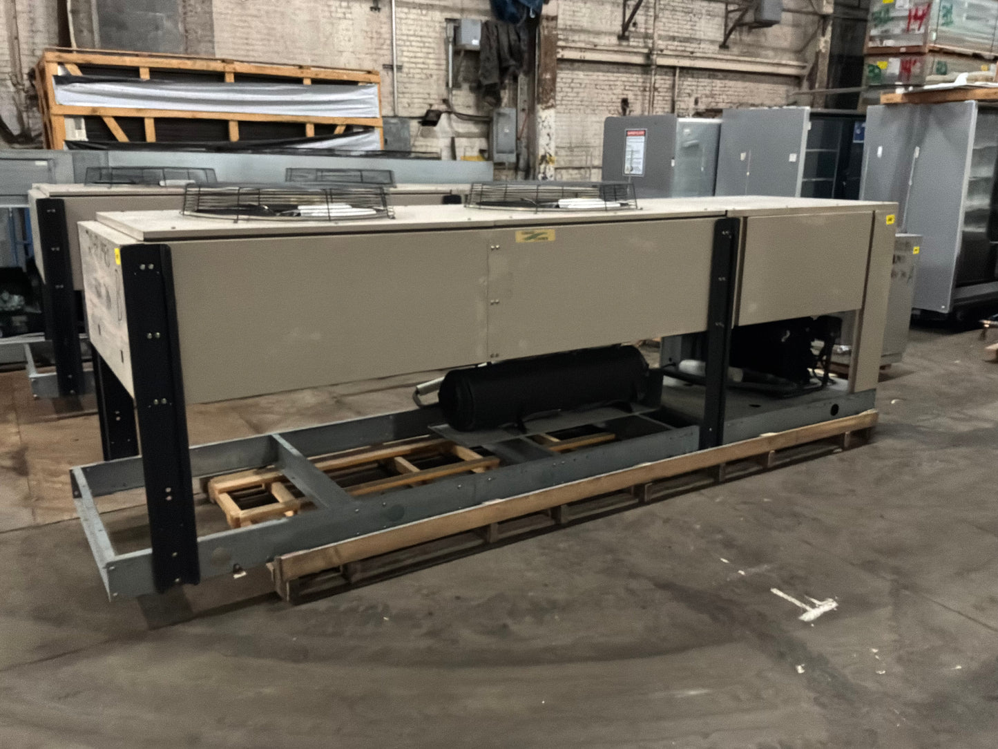 Climate Control 20 HP Medium Temp Condensing Unit w/ Two 93,000 Evaporator Blowers 460/3 Ph #886