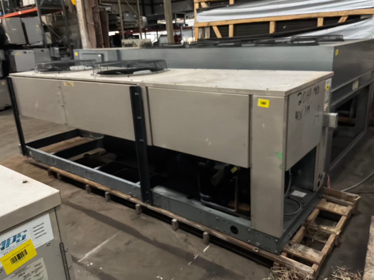 Climate Control 20 HP Medium Temp Condensing Unit w/ Two 93,000 BTU Evaporator Blowers 460/3 Ph #885