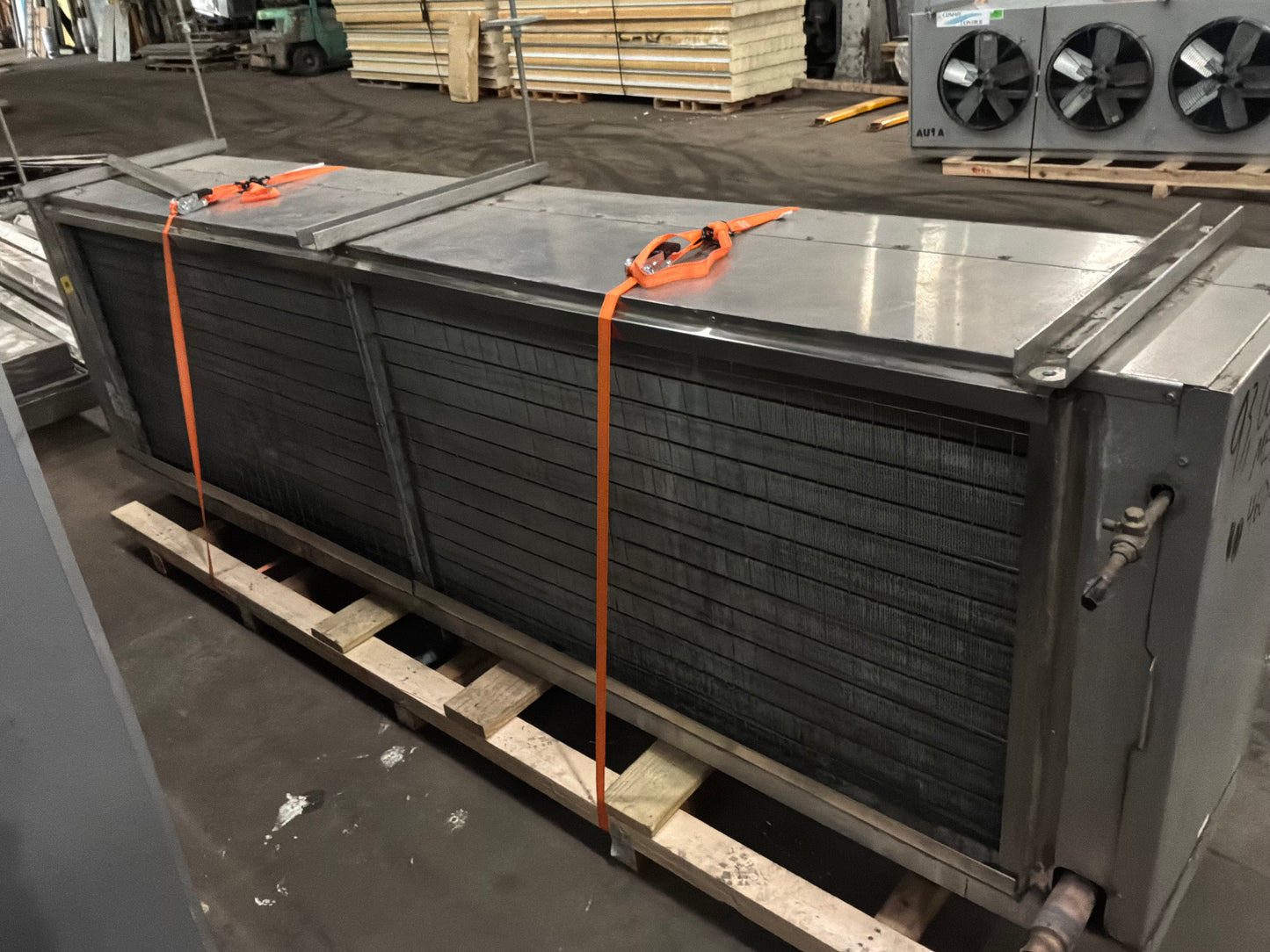 Climate Control 20 HP Medium Temp Condensing Unit w/ Two 93,000 Evaporator Blowers 460/3 Ph #886