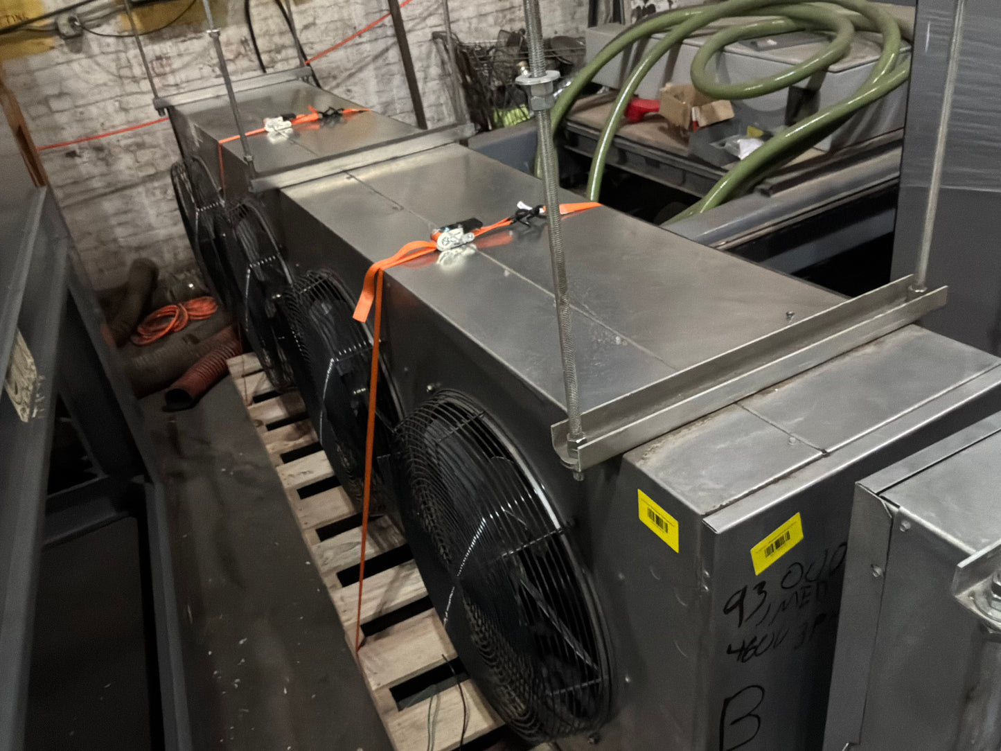 Climate Control 20 HP Medium Temp Condensing Unit w/ Two 93,000 Evaporator Blowers 460/3 Ph #886