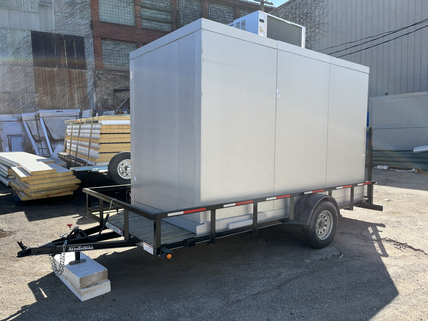 6' x 12' x 8' Amerikooler walk in freezer w/ drop in on trailer