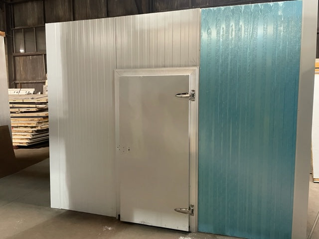 11.5' x 9' x 9'  Used Scratch and Dent Walk in Cooler